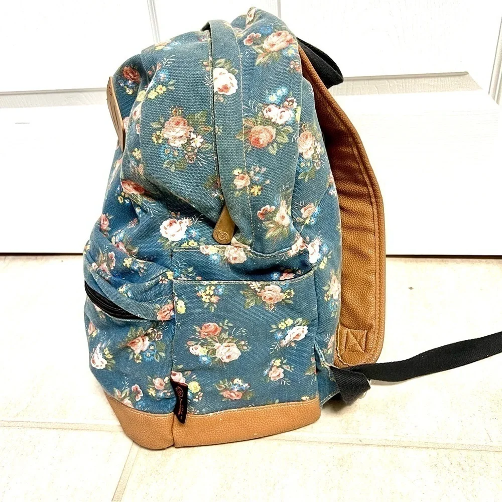 Douguyan Canvas Light Backpack Blue Floral Chic Skater 16” boho cottagecore